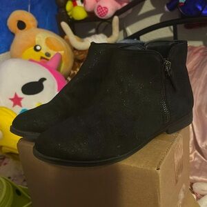Cat & Jack Children’s Black Glitter Boots